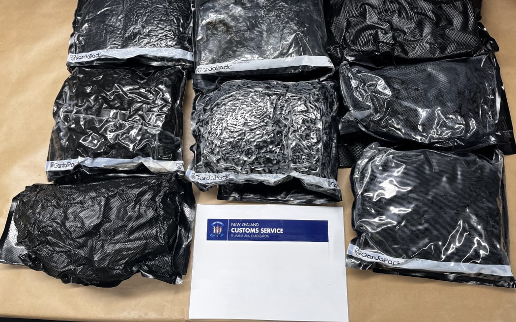 4KD9QPW_Methamphetamine_seizure_18_Jan_2_jpg.jpeg