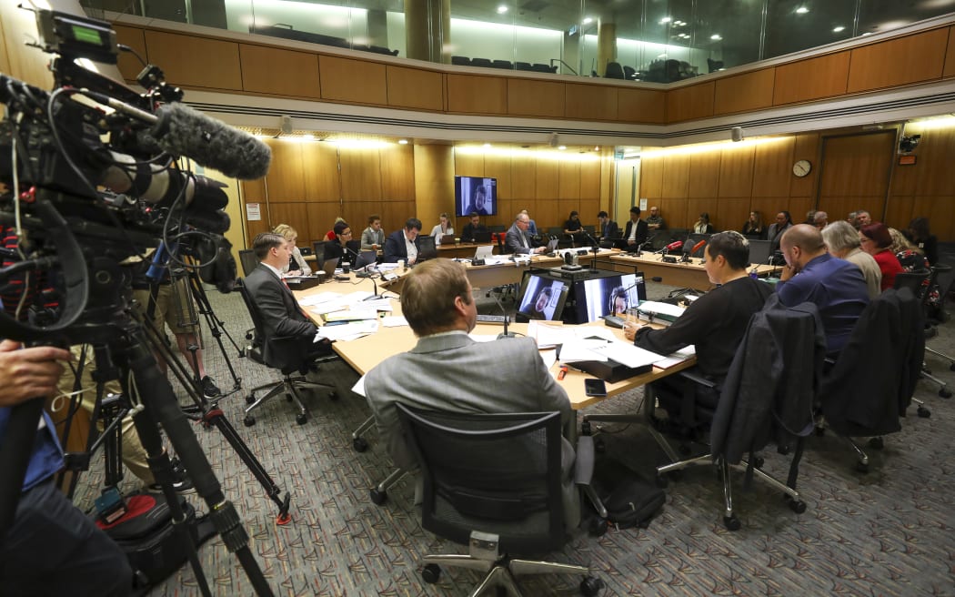 4MVGPWL_Gun-select-committee-190404_16_24688.jpeg