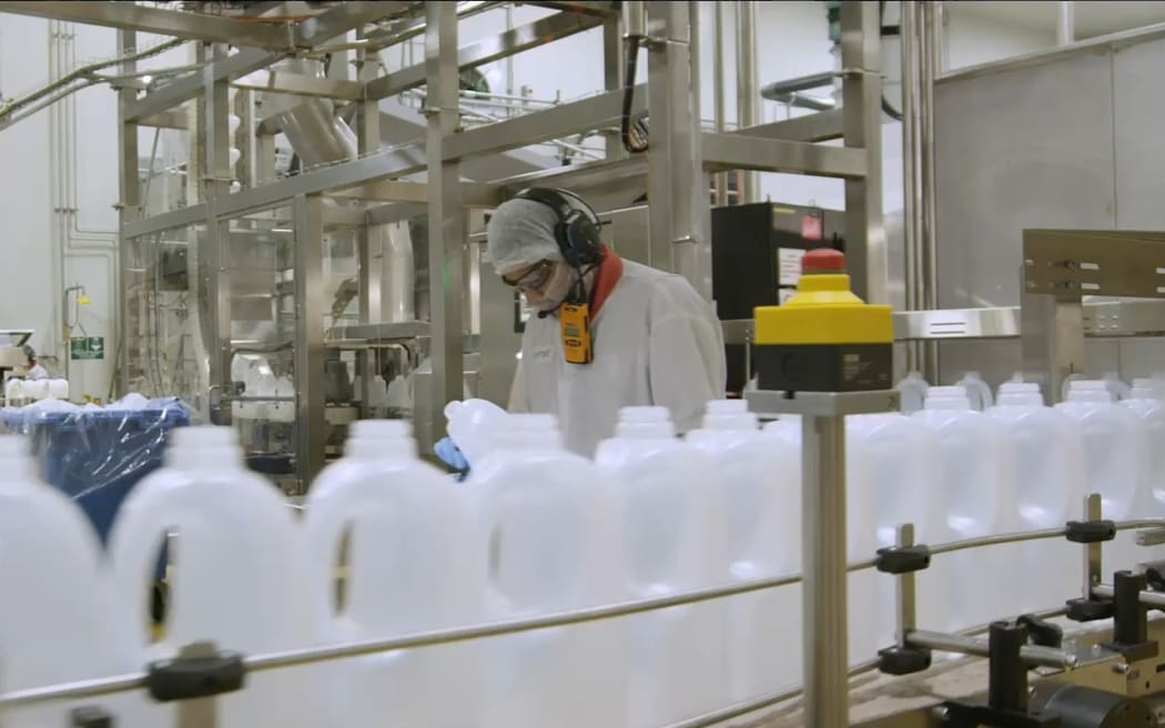 4KD2ZCM_Synlait_milk_bottles_jpg.jpeg