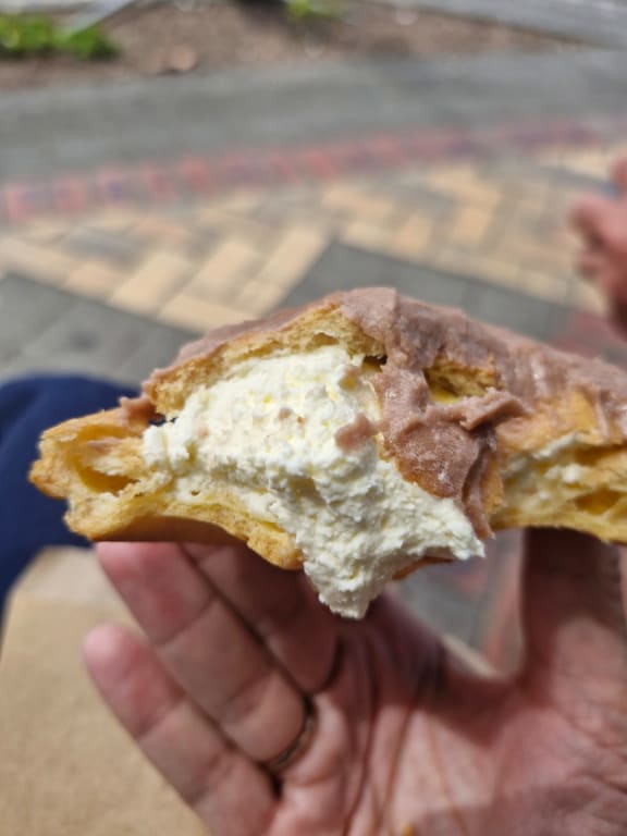 4KD0J3W_eclair_2_jpg.jpeg