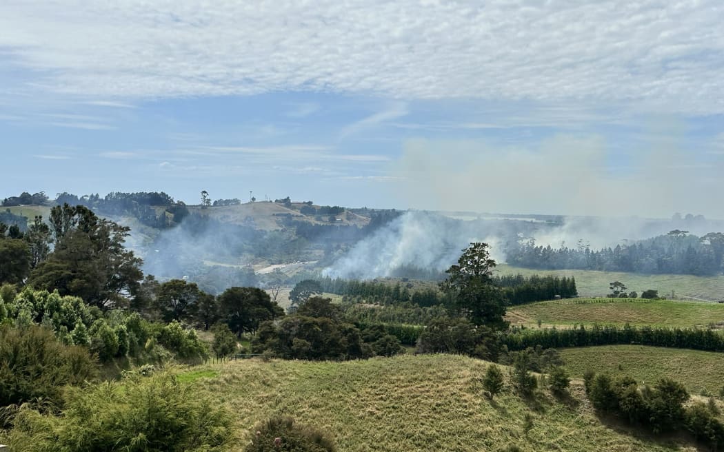 4KCRGJV_Wainui_South_Road_Fire_jpg.jpeg