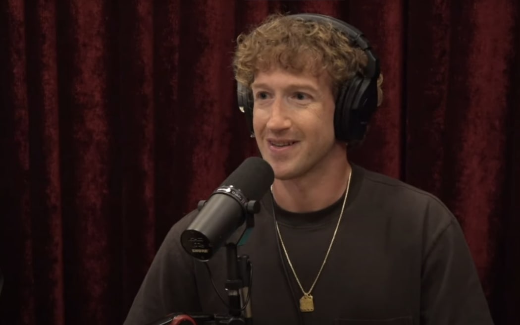 4KDQS2J_Zuckerberg2_png.jpeg