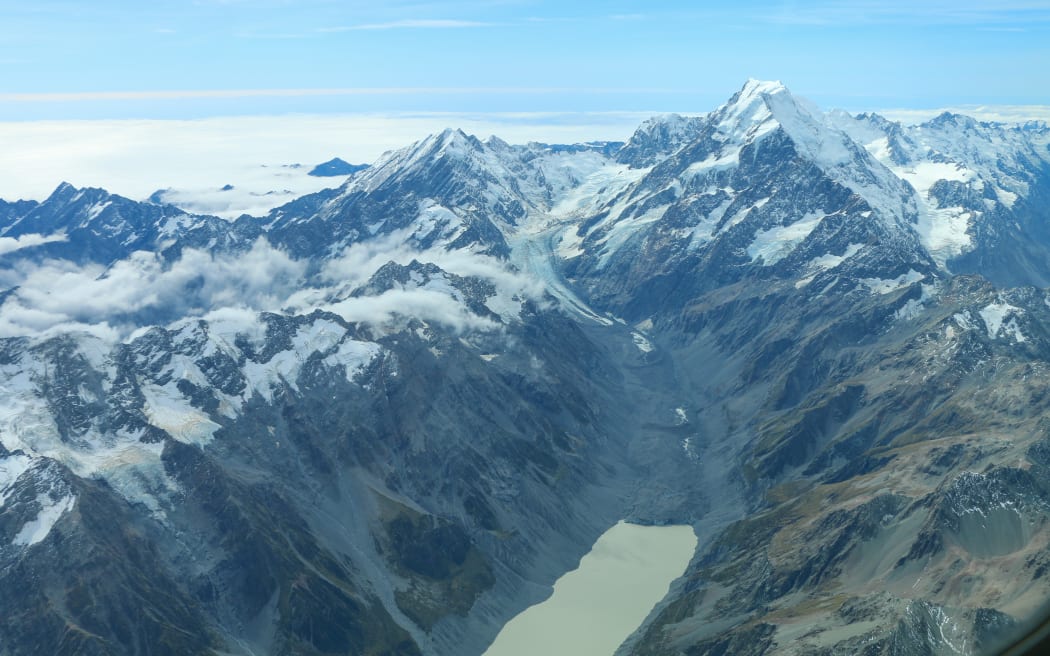 4KTJ6Y5_Hooker_glacier_Aoraki_national_park_jpg_1.jpeg