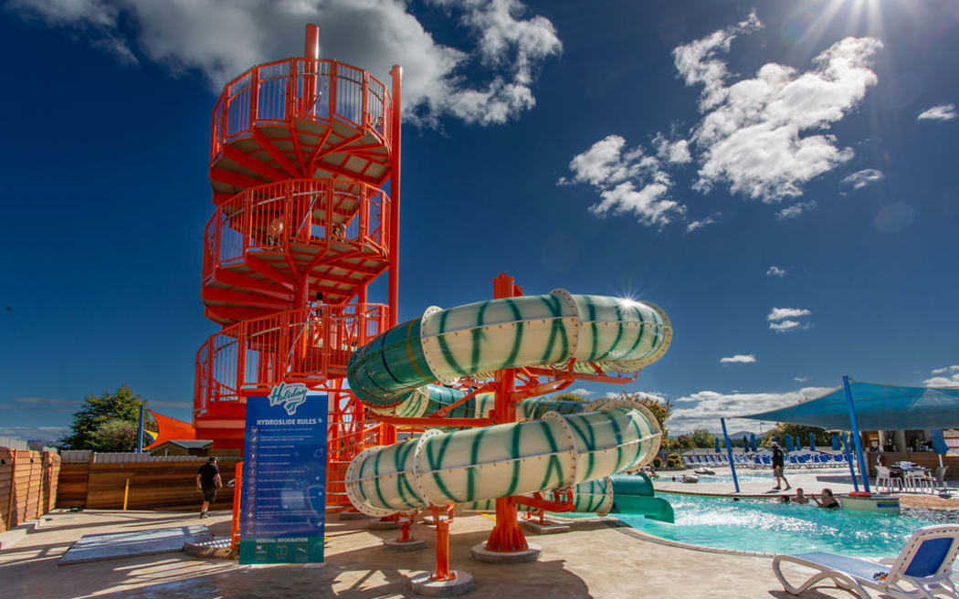 4JUR2NI_resort1_jpg.jpeg