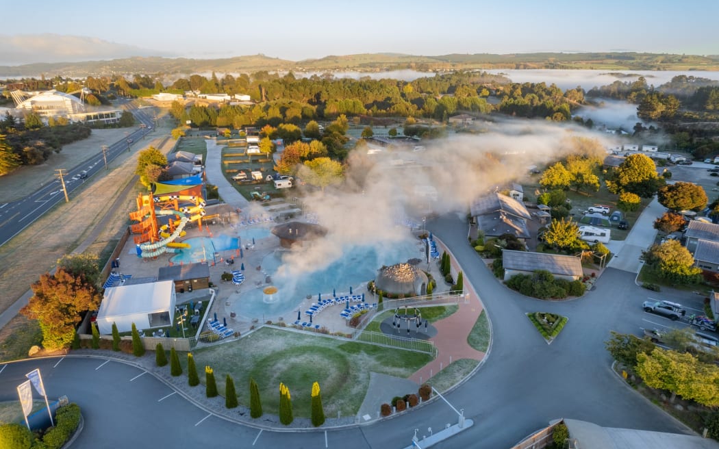 4JUR2NI_resort_jpg.jpeg