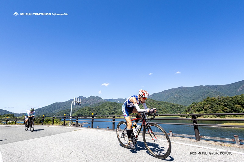 2025FUJI32_BIKE.jpg