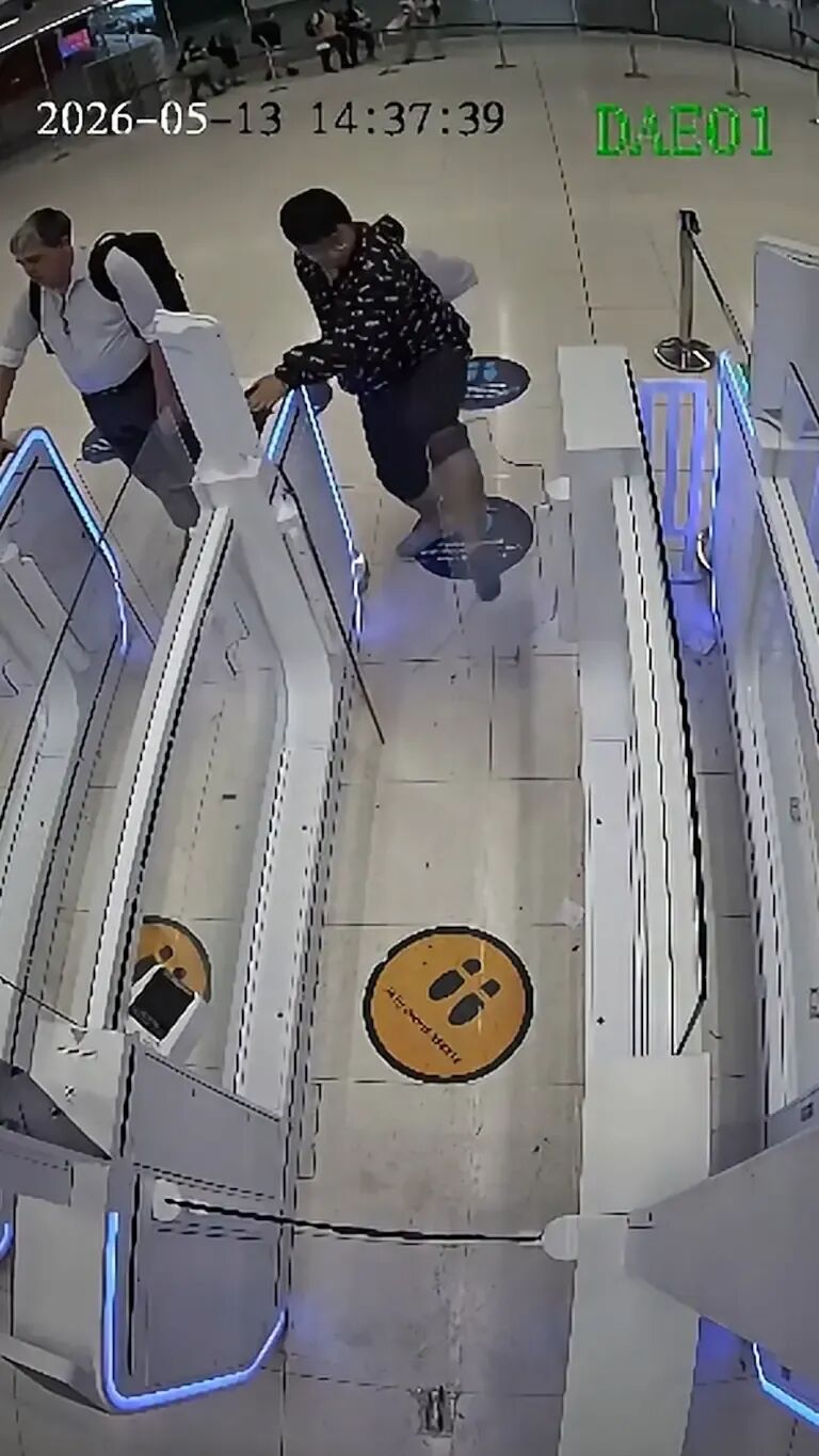 2055798358738022400.jpg