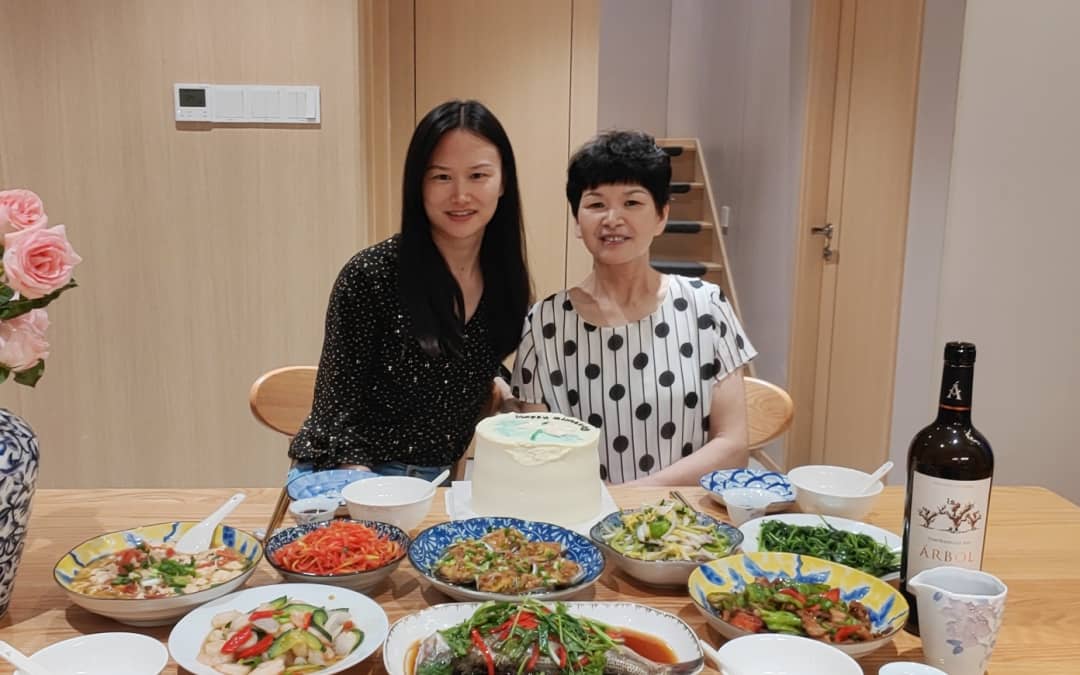 4K59EA7_Sophie_and_her_mum_jpg.jpeg